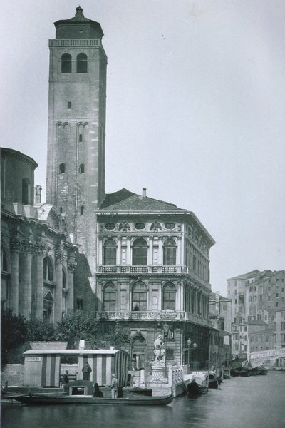 Blick auf Palazzo Labia und die Kirche San Geremia von Italian Photographer